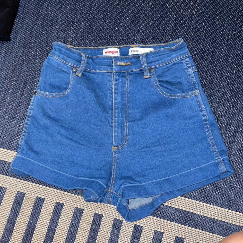 COPY - Wrangler pin up shorts